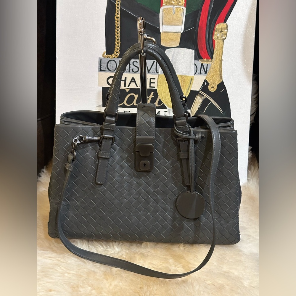 ๐ฅ BOTTEGA VENETA ROMA HANDBAG 2 WAY INTERECCIATO NAPPA LEATHER w/ Dust Bag - Picture 5 of 16